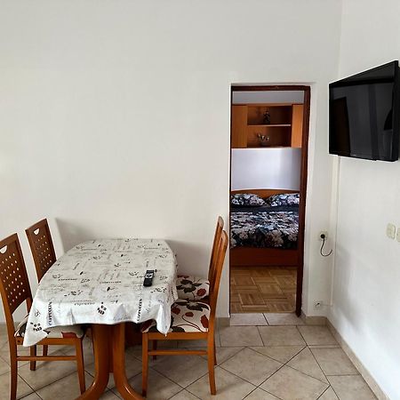 Apartments Kristina Vir Εξωτερικό φωτογραφία
