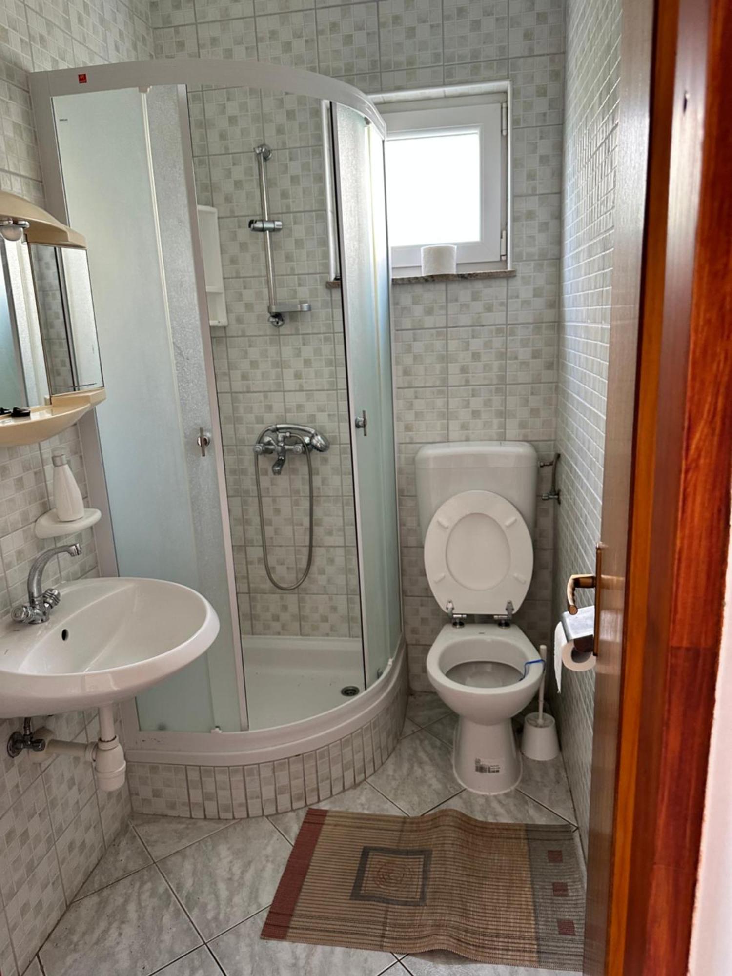Apartments Kristina Vir Εξωτερικό φωτογραφία