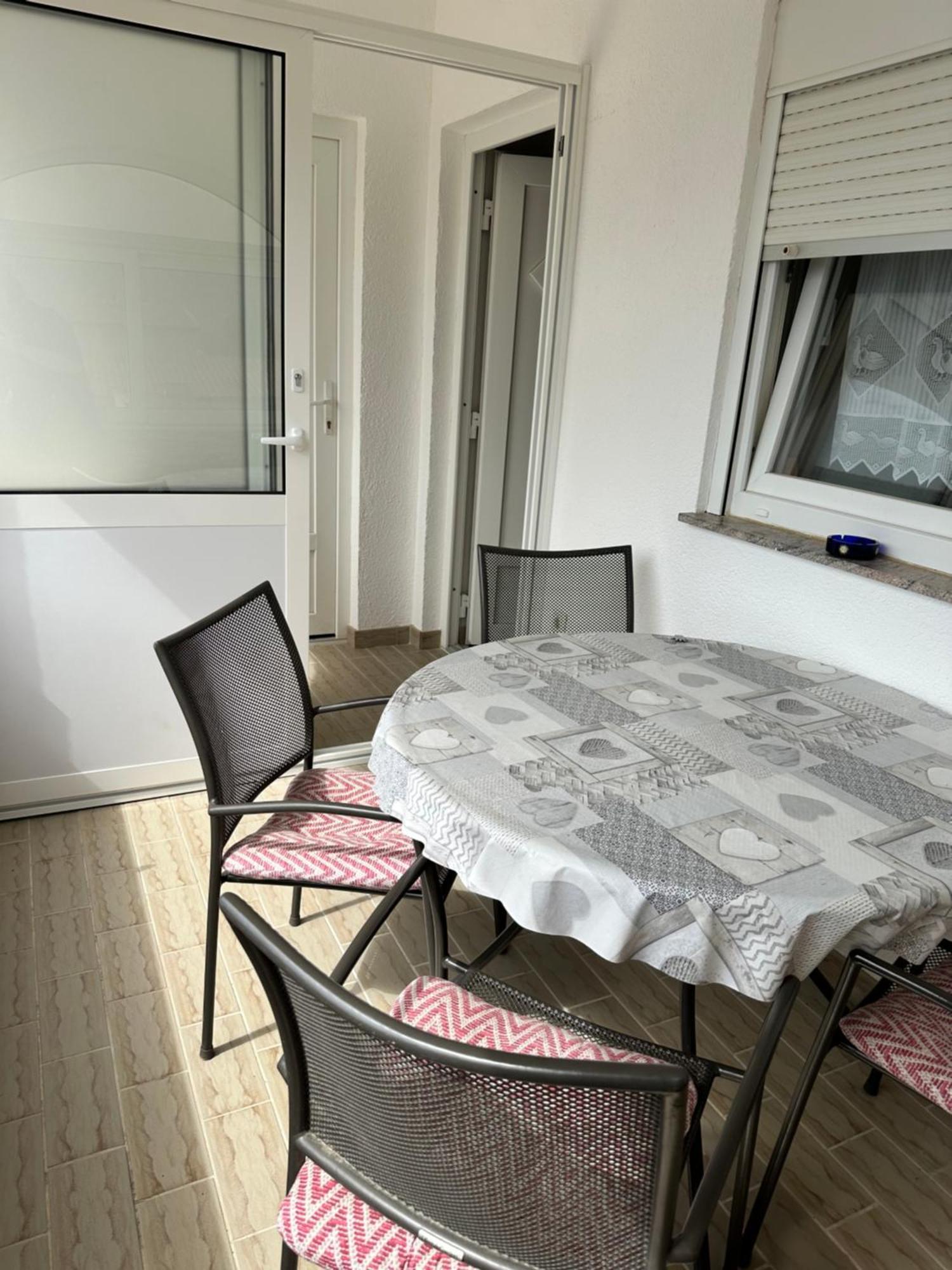 Apartments Kristina Vir Εξωτερικό φωτογραφία